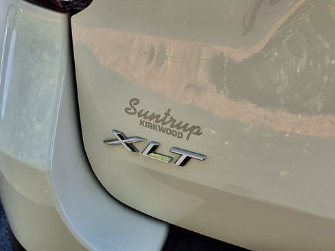 Used 2022 Ford Explorer XLT w/ Equipment Group 202A image 28