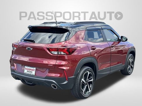 Used 2023 Chevrolet TrailBlazer RS w/ Sun and Liftgate Package AWD/4WD image 5