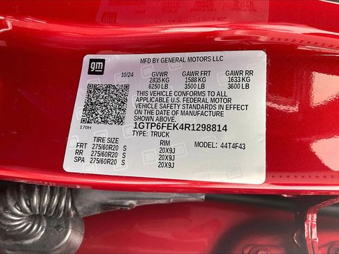 Used 2024 GMC Canyon Denali image 34