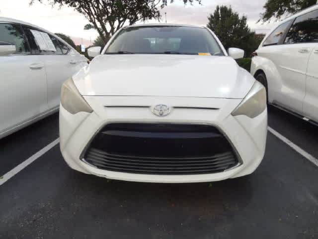 Used 2017 Toyota Yaris iA FWD image 2