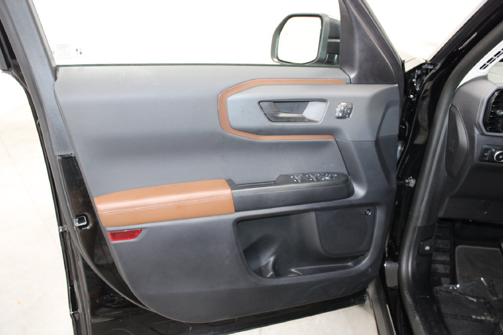 Used 2024 Ford Bronco Sport Badlands w/ Premium Package AWD/4WD image 16