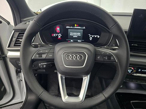 Used 2025 Audi Q5 2.0T Premium w/ Convenience Plus Package image 14