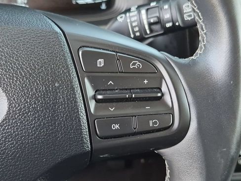 Used 2025 Hyundai Venue SEL FWD image 22