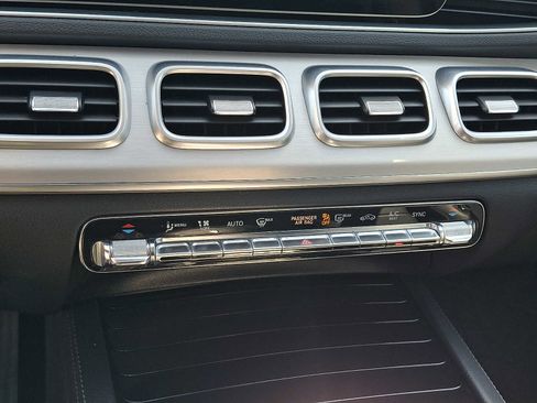 Used 2020 Mercedes-Benz GLE 450 4MATIC image 17