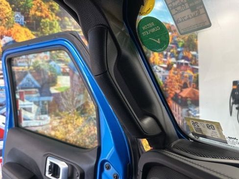 Used 2024 Jeep Wrangler Unlimited Rubicon image 34