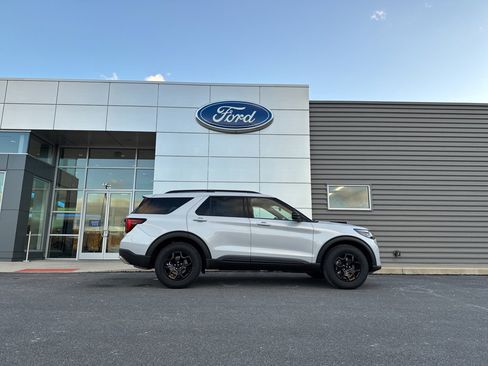 New 2026 Ford Explorer Tremor image 10
