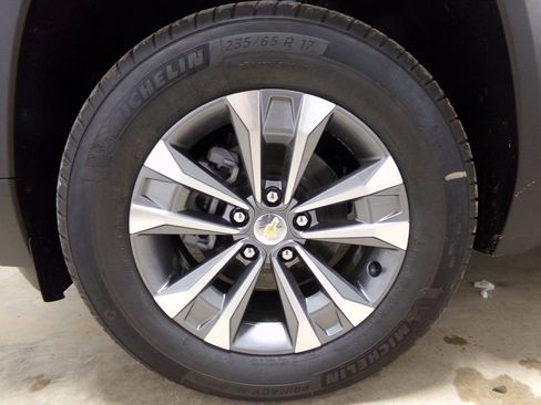 New 2026 Chevrolet Equinox LT w/ Convenience Package II image 30