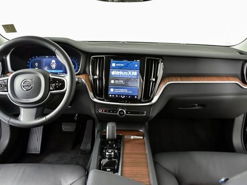 Certified 2025 Volvo V60 B5 Cross Country Plus image 19