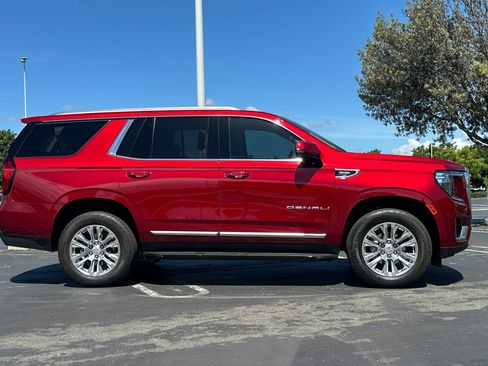 Used 2024 GMC Yukon Denali AWD/4WD image 3