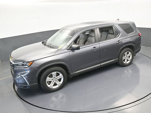 Used 2023 Honda Pilot LX image 46