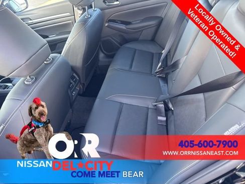 Used 2025 Nissan Altima 2.5 SL FWD image 14