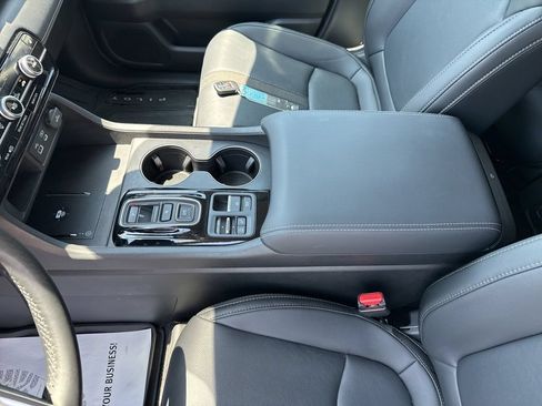 Used 2025 Honda Pilot EX-L image 29