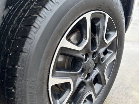 Used 2019 Jeep Compass Trailhawk image 9