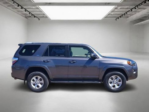 Used 2018 Toyota 4Runner SR5 Premium AWD/4WD image 7