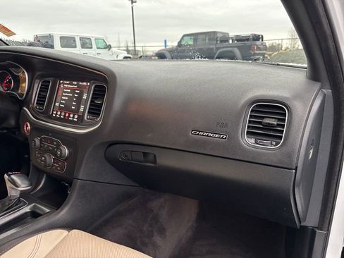 Used 2018 Dodge Charger GT image 27