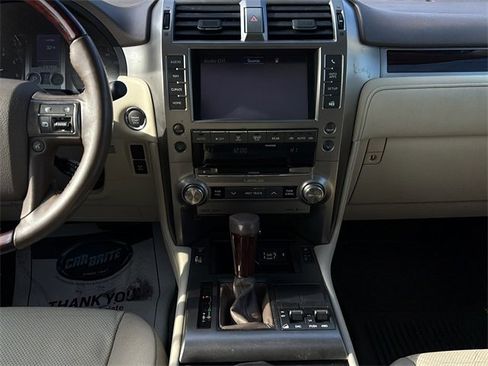 Used 2017 Lexus GX 460 Premium image 23