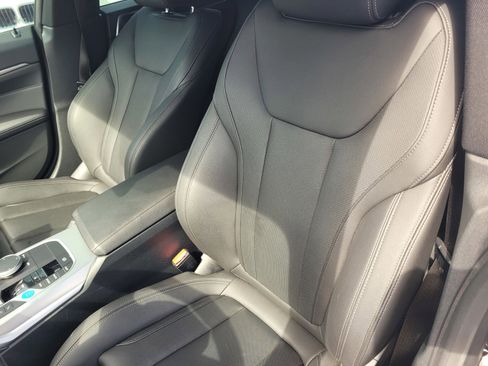 Used 2023 BMW i4 eDrive40 image 16