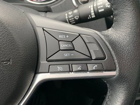 Used 2019 Nissan Rogue SV image 20