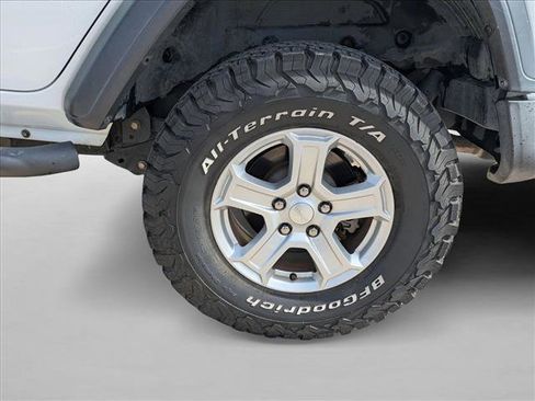 Used 2018 Jeep Wrangler Unlimited Sport S image 8