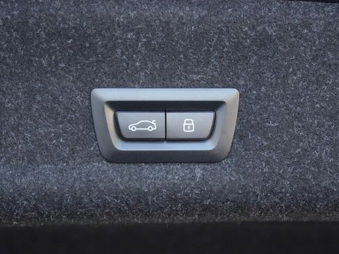 Used 2025 BMW 330i Sedan RWD image 38