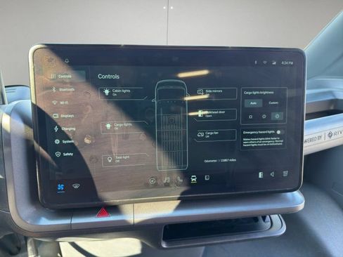 Used 2024 Rivian Delivery 500 FWD image 14