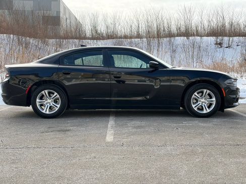 Used 2023 Dodge Charger SXT image 9