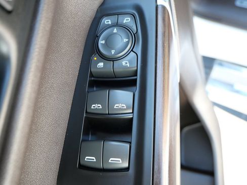 Used 2019 GMC Sierra 1500 SLT AWD/4WD image 18