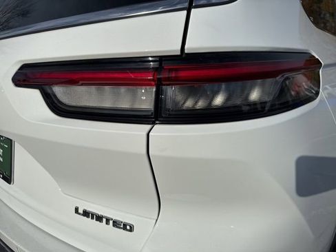 Certified 2022 Jeep Grand Cherokee L Limited image 33