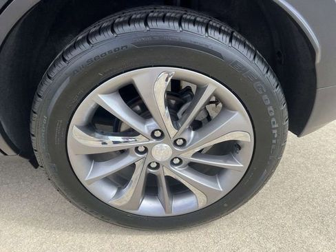 Used 2020 Buick Encore GX Essence w/ Experience Buick Package image 23