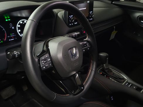 Certified 2025 Honda HR-V Sport image 14