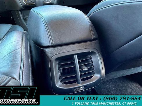 Used 2017 Jeep Cherokee Overland image 34