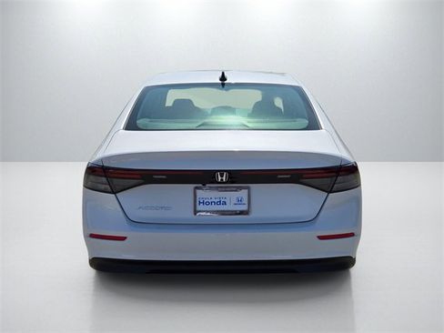 New 2025 Honda Accord SE image 5