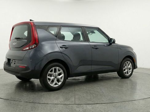 Used 2025 Kia Soul LX w/ LX Technology Package image 9