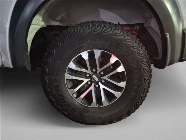 Used 2019 Ford F150 Raptor w/ Equipment Group 802A Luxury AWD/4WD image 13