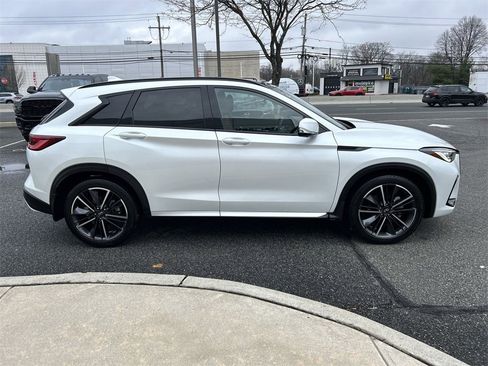 Certified 2023 INFINITI QX50 Sport image 9