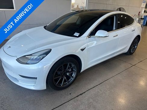 Used 2019 Tesla Model 3 Standard Range Plus RWD image 1