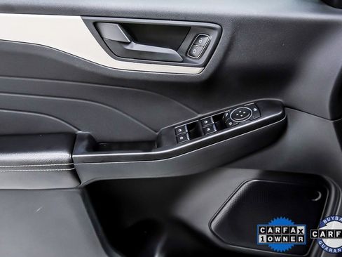 Used 2022 Ford Escape SE image 22