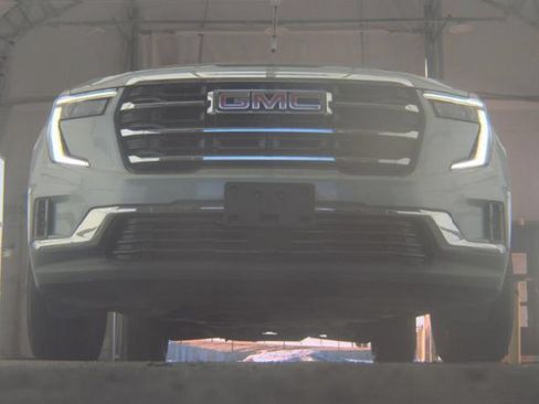 Used 2025 GMC Acadia Elevation AWD/4WD image 3