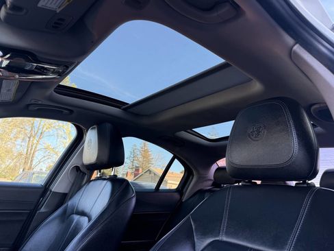 Used 2019 Alfa Romeo Giulia w/ Quick Order Package 22K Sport RWD image 15