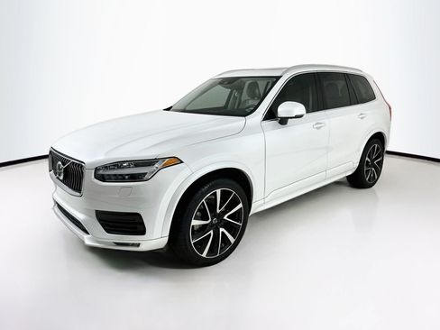 Used 2022 Volvo XC90 T6 Momentum w/ Advanced Package AWD/4WD image 3