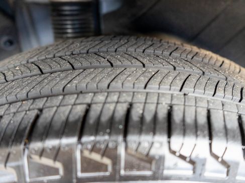 Certified 2025 Kia Sportage SX image 36