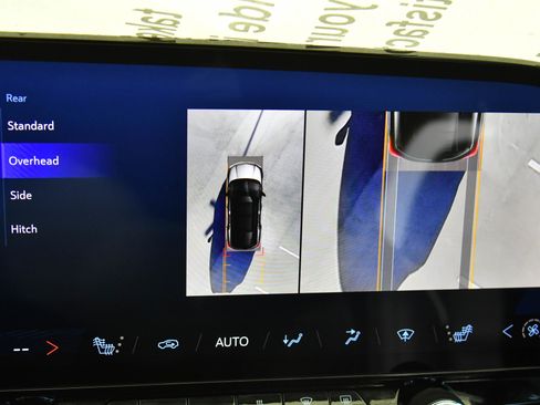 Used 2024 Chevrolet Blazer EV LT image 19