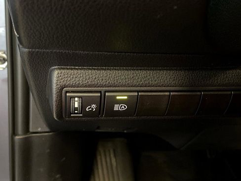 Certified 2025 Toyota Corolla LE image 11