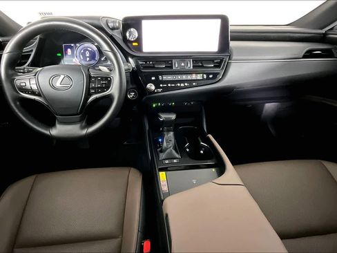 Used 2025 Lexus ES 300h w/ Premium Package image 14