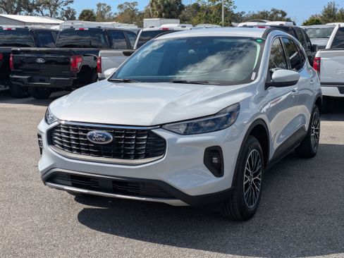 New 2026 Ford Escape SE FWD image 8