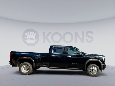 New 2026 GMC Sierra 3500 Denali Ultimate image 8