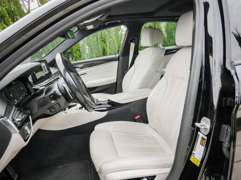 Used 2021 BMW 540i w/ Dynamic Handling Package image 7