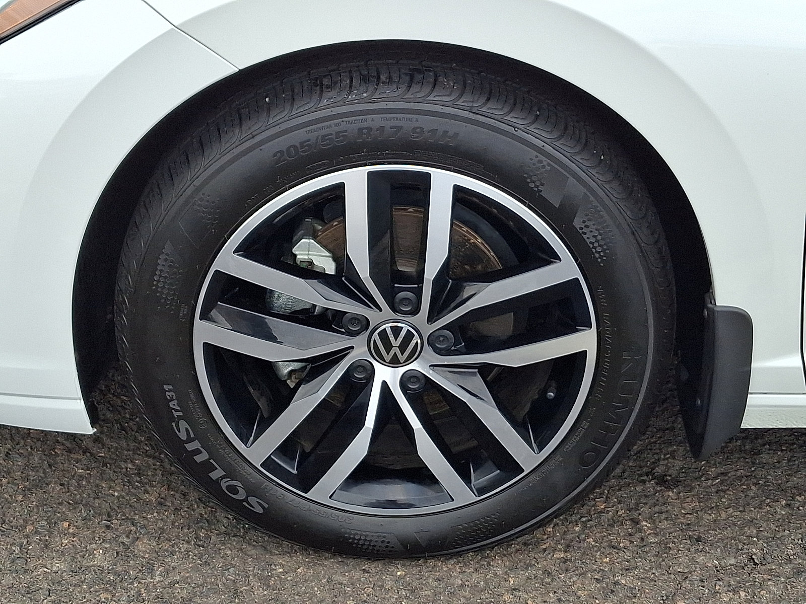 Used 2026 Volkswagen Jetta SE FWD image 26