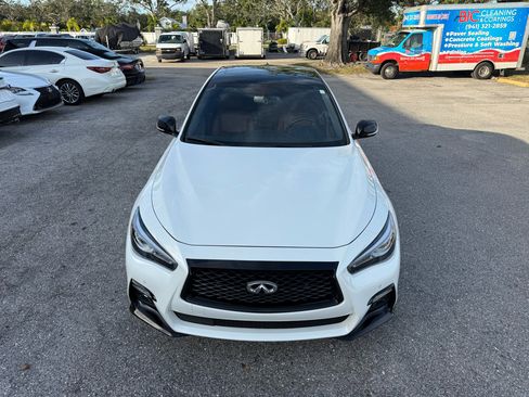 Used 2024 INFINITI Q50 Sensory image 2