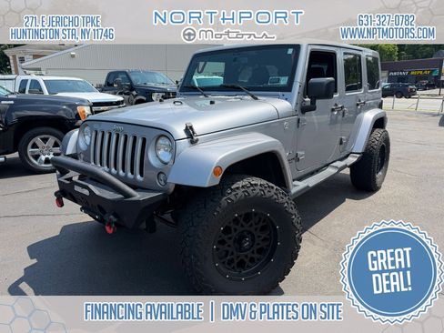 Used 2016 Jeep Wrangler Unlimited Sahara w/ Dual Top Group AWD/4WD image 1